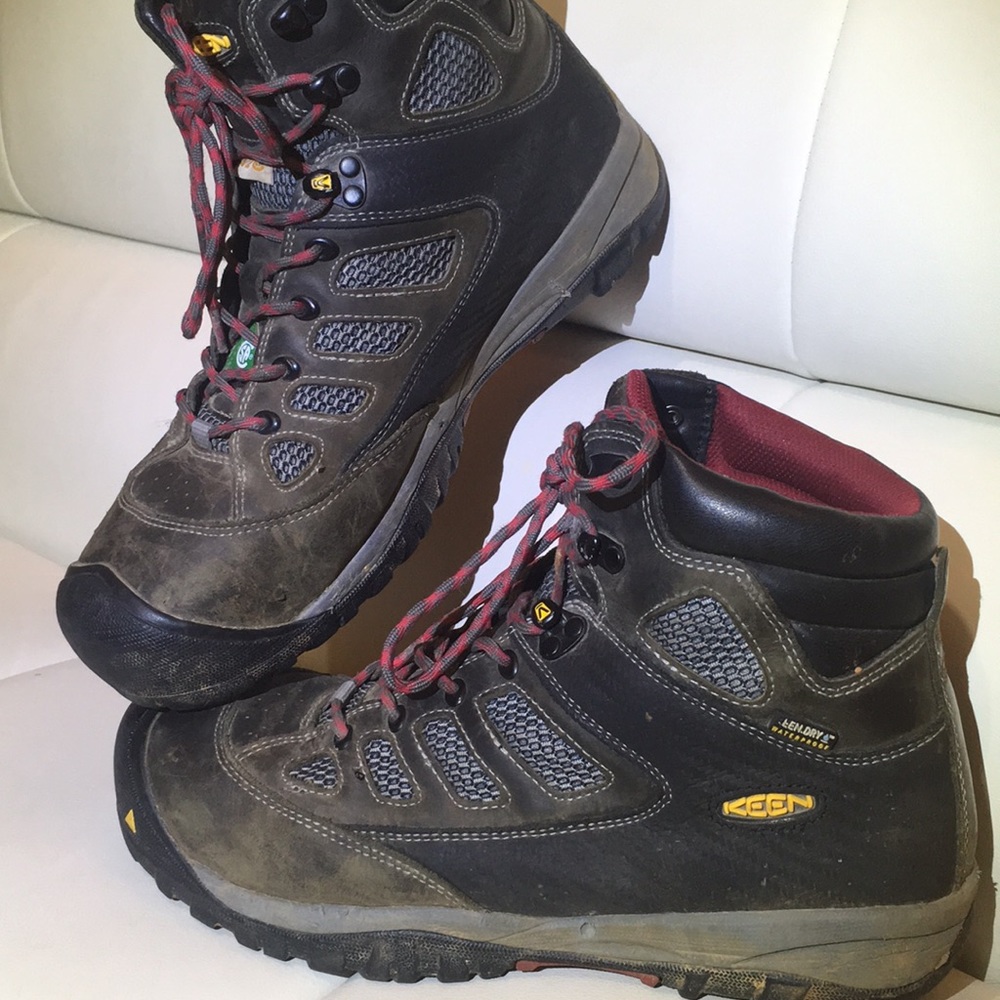 Keen waterproof steel toe boots, great condition
